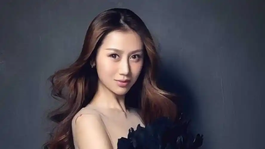 汪峰与章子怡离婚真相!为了肤白貌美大长腿的陈露!_爱情_消息_公众