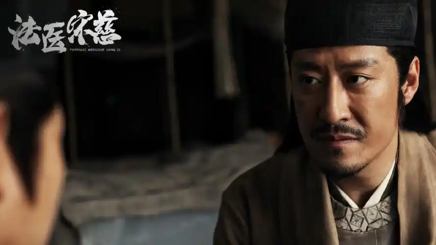 罗嘉良《巨鳄岛》成烂片!于震潘长江《法医宋慈》成最佳