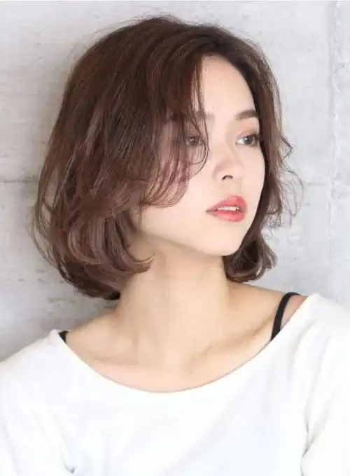 2021很流行的短卷发,时髦又减龄,看一眼就想拥有