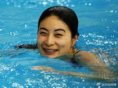 对于跳水界来说,郭晶晶是当之无愧的"跳水皇后",她就是神一级的任物