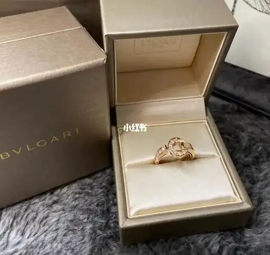 宝格丽钱币戒指