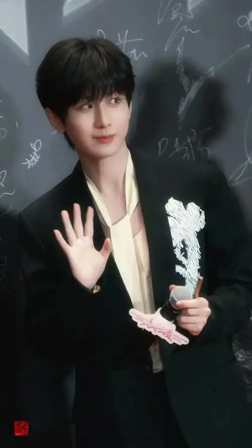 向全世界安利成毅 #绿海  约定:下次去更大的舞台@成毅  - 抖音