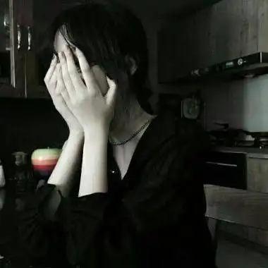 qq头像女生颓废伤感图片伤感颓废是逃避的代言词