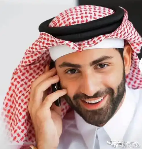 看头巾:红白格子是沙特阿拉伯人.中东国家如何区分阿拉伯人?