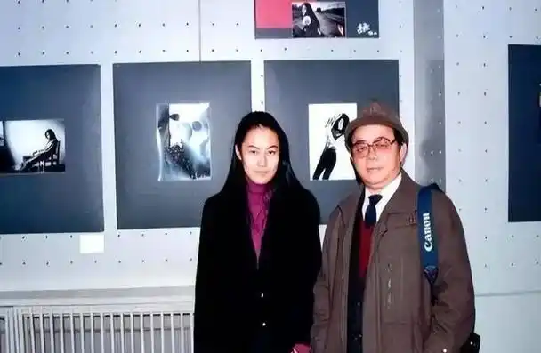 同是窦唯的骨肉,把王菲的女儿和高原的女儿一对比,差距一目了然