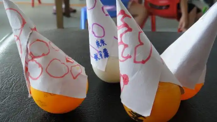 乒乓球剪纸制作不倒翁怎么做