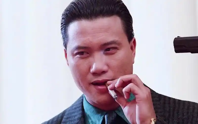 港片中的反派还是万梓良的霸气足