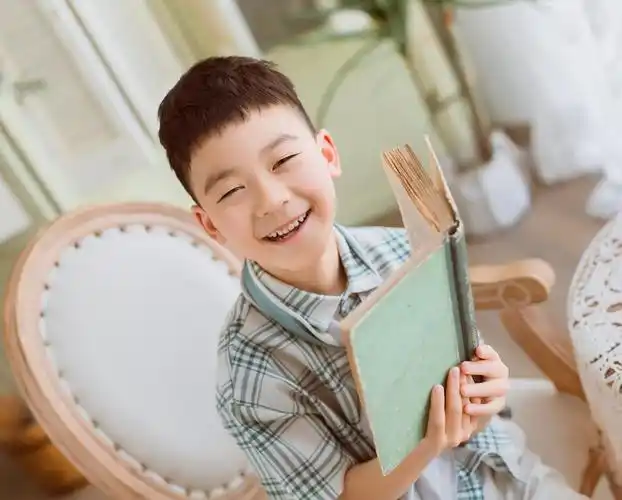 看一组照片,甜甜的,暖暖的,这是家的温馨,这是家的港湾,这是收集笑容