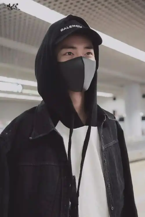肖战戴口罩口罩确实可以封印颜值,但是封印不住小赞帅气@x玖少年团肖