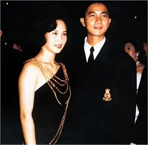 何超琼与陈百强相爱十年被赌王拆散至今60岁仍孑然一身