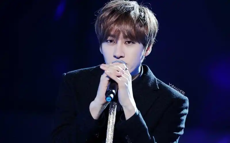 【李赫宰】蓝家大型邪教现场 宰宰卖萌_哔哩哔哩_bilibili