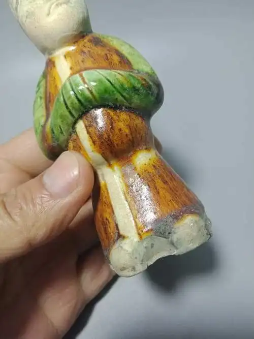 唐三彩文官勇造型独特开片极好高七分直径三