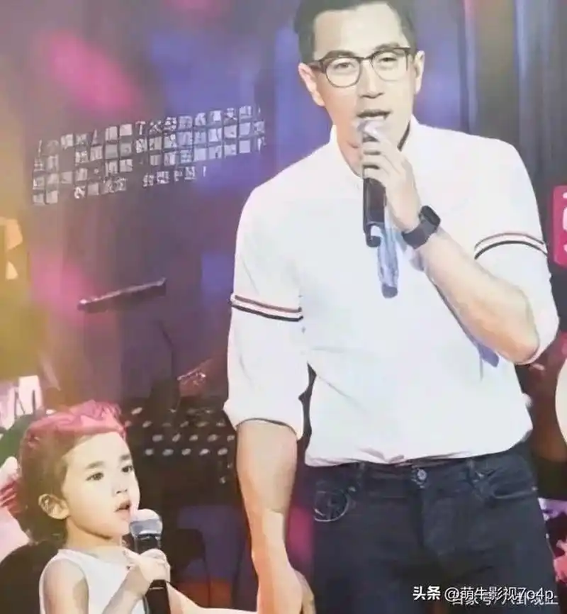 可惜小糯米的抚养权归刘恺威,尽管杨幂在分手协议上加了一条,如果