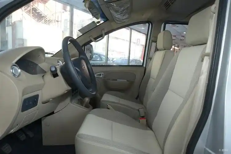 > 车型图库 >  开瑞 开瑞 开瑞优雅 外观248张 内饰306张 空间95张