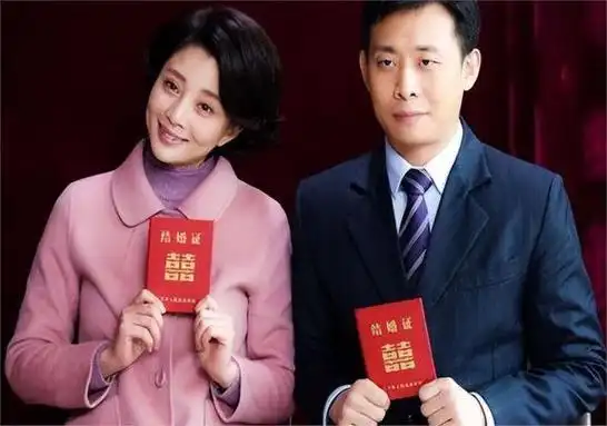 殷桃单身之谜:离婚13年,前夫入狱,她如何独自撑起家庭重担?