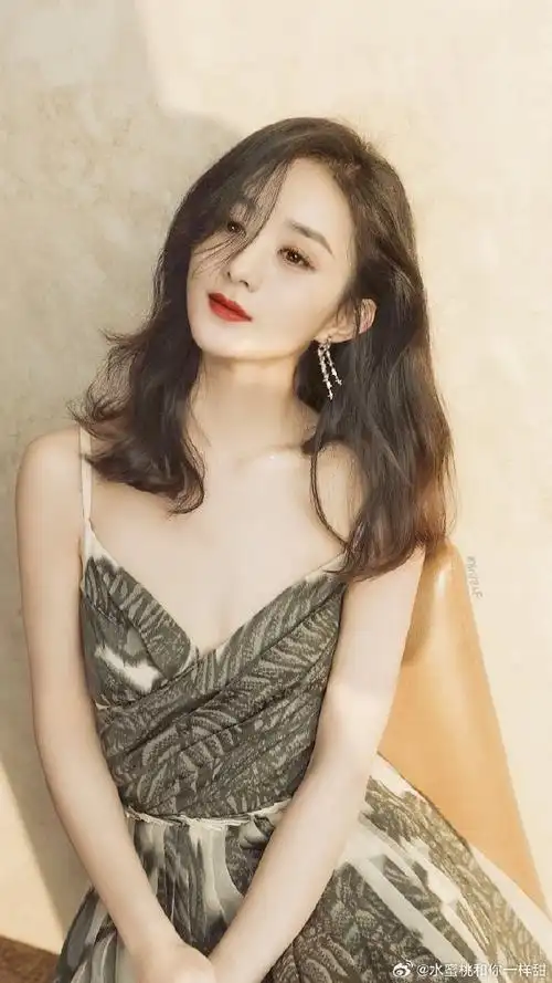 赵丽颖金色星光渐变裙##赵丽颖腾讯星光大赏##赵丽颖星光大赏