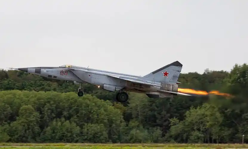 米格25战斗机,到底用了多大比例的不锈钢?