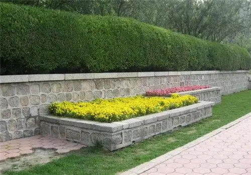 红砖砌花坛有几种造型