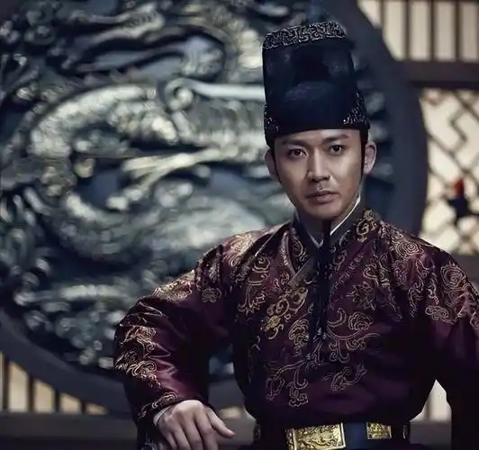 聂远妻子在家把他当皇帝伺候引发热议评论区一边倒放着我来