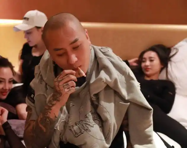 疑涉及金额40亿网红方丈大哥被抓后直播间极力撇清关系