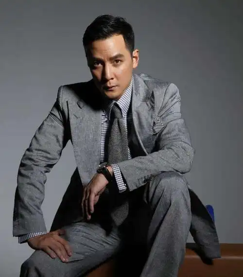 那些年的痞帅男神,岁月还是对男神下手了,吴彦祖像苏大强,陈冠希像赵