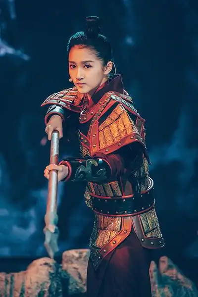 国家宝藏关晓彤秒变花木兰携手东方骑手华天守护国宝