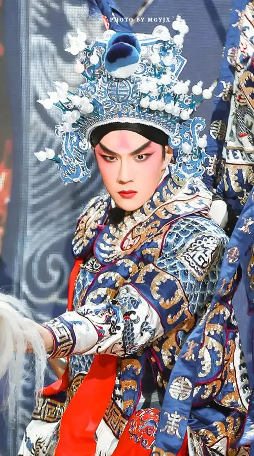 王一博京剧扮相