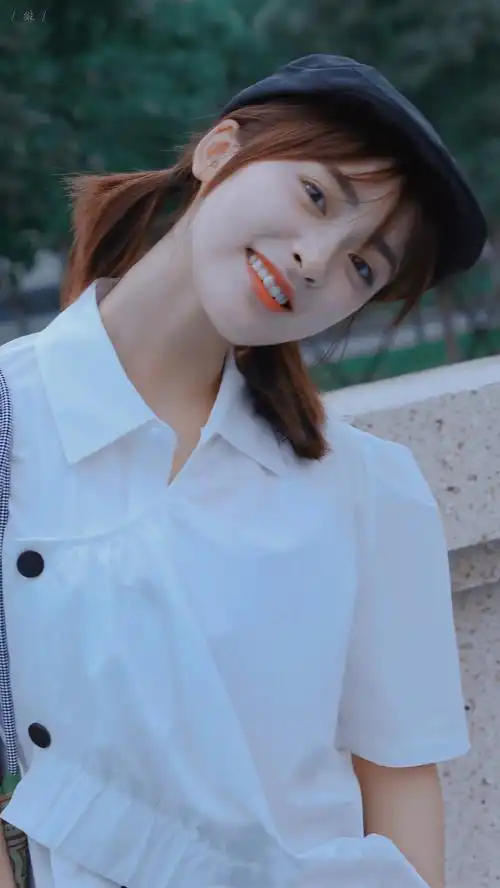 98夢燈籠/  截修 壁纸  07二改日系少女~#沈月双马尾校园风写真