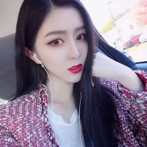 无所谓前路只是洒脱行走 qq可爱美女头像