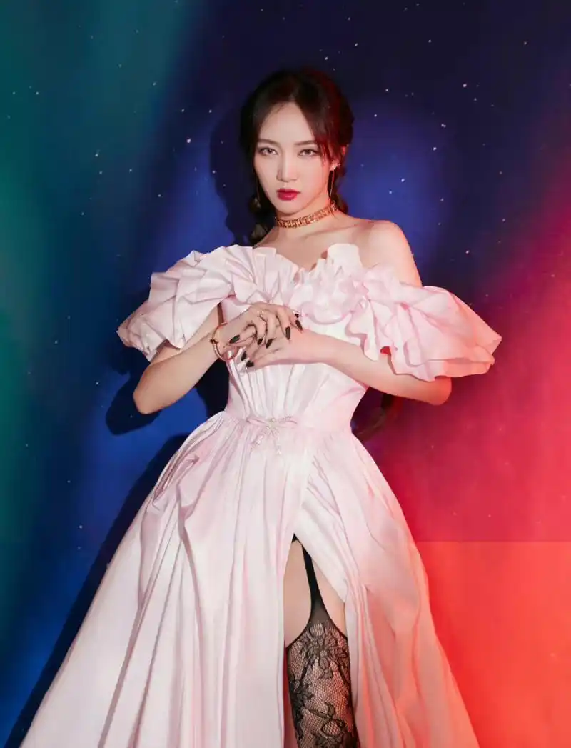 孟佳美照,性感迷人!#养眼美女