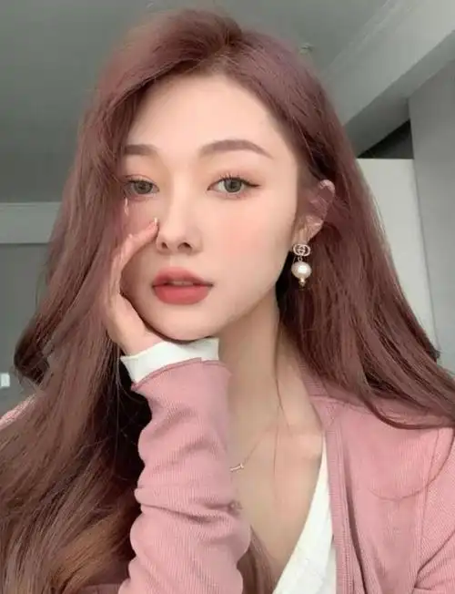 女生染头发什么颜色好看?这9款今年最流行