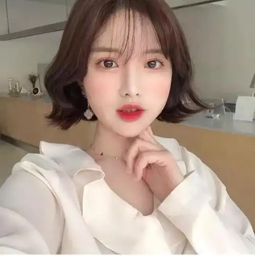 胖女孩剪什么短发好看(胖女孩的发型短发减龄)