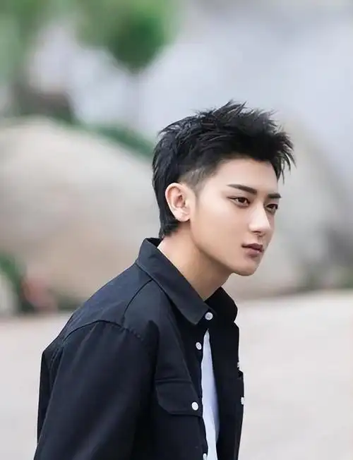 黄子韬新发型_黄子韬新专辑订购_黄子韬确诊感染新冠