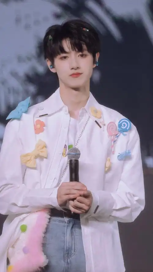 朱志鑫[超话]#可爱宝贝@tf家族-朱志鑫