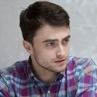 英国影视演员丹尼尔qq头像图片,丹尼尔拍照时