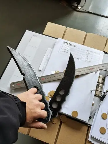 没事儿做了两把阿斯玛得查克拉刀虽然我没有查克拉但是还能感觉到他