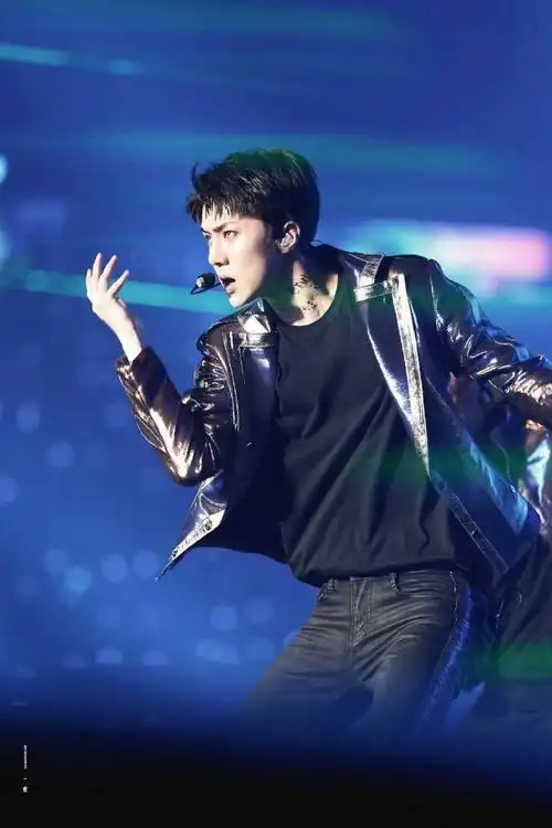 等吴世勋退伍##爱豆封神照接龙