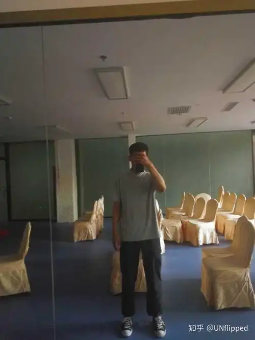 表示,男盆友净身高186,这是他190斤的时候,在我看来就是胖乎乎但没有