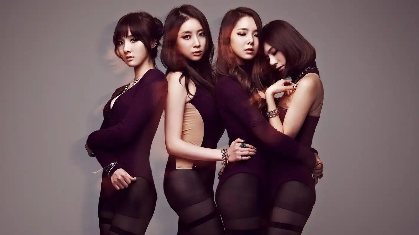 韩国女团出道时被公司强迫穿暴露的衣服,网友:难怪自杀的明星多