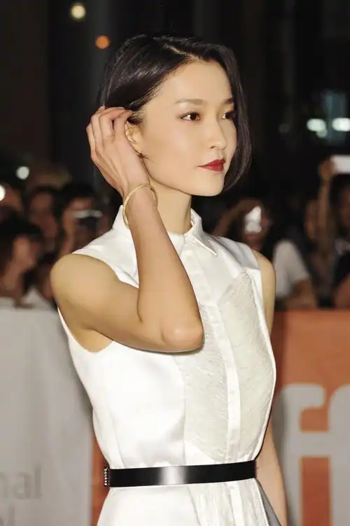 最气质超模杜鹃的发型短发和盘发都不掩风情