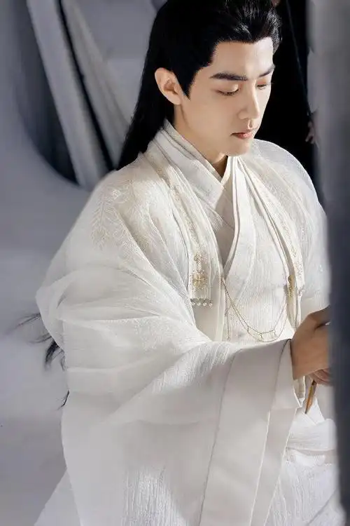 肖战时影古装造型有陌上人如玉公子世无双那味了