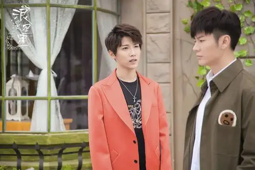 浪漫星星王嘉邢菲毒甜升级牵手初吻花式营业