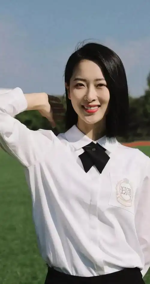 影视新人何雨虹形象让人耳目一新