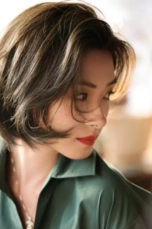 #万茜120秒演绎三个角色##万茜角色反差质感短片#