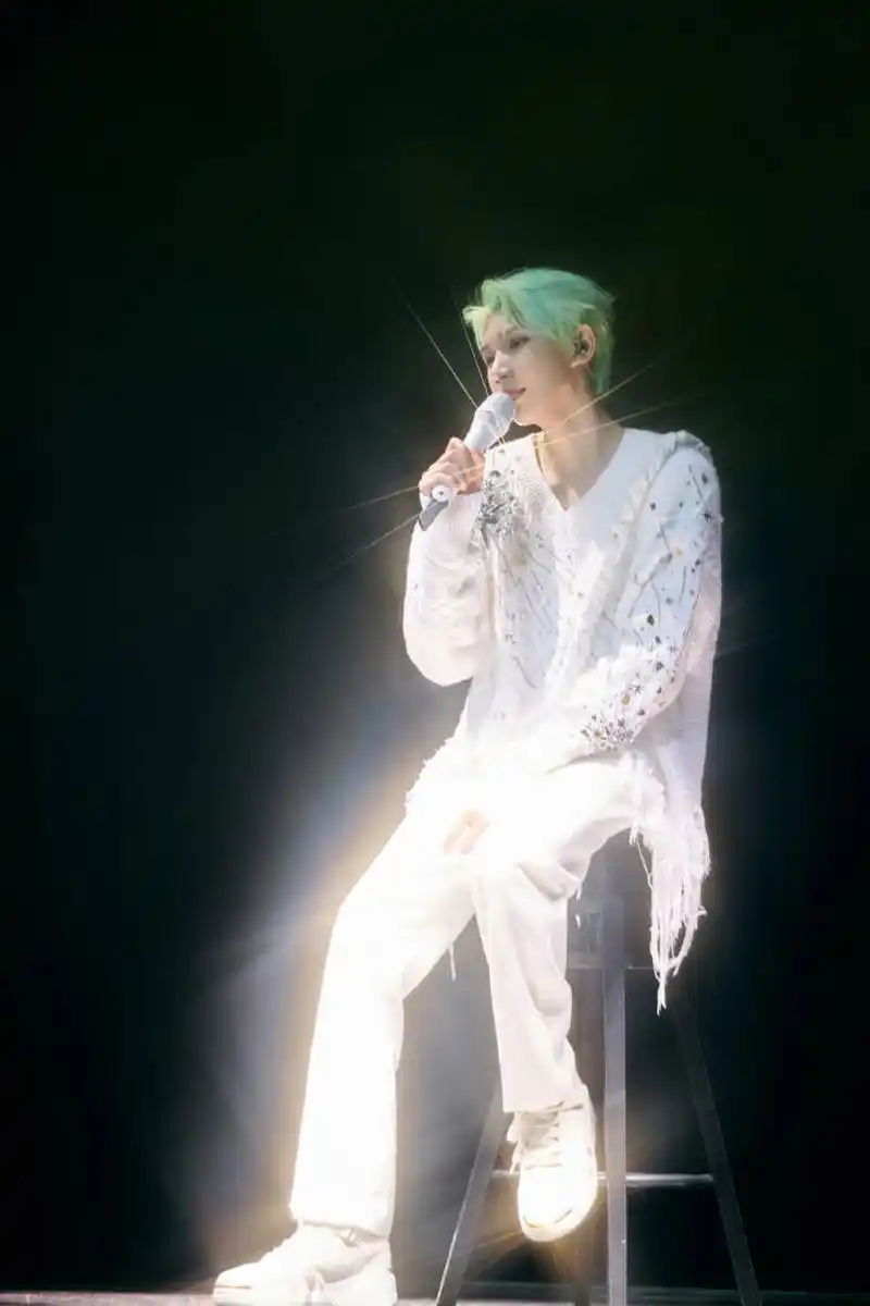 王源今晚演唱会神图,这个状态如何?