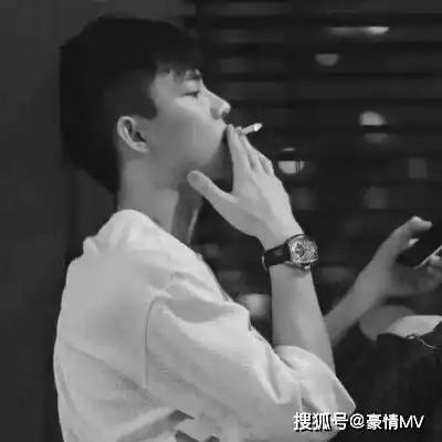 霸气炫酷超拽黑白男生头像想做一个堕落的男生