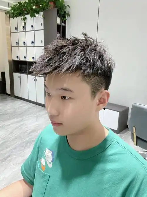 今夏10款"最帅气"的男生发型, 时尚,有型,显精神_男士_造型_头发