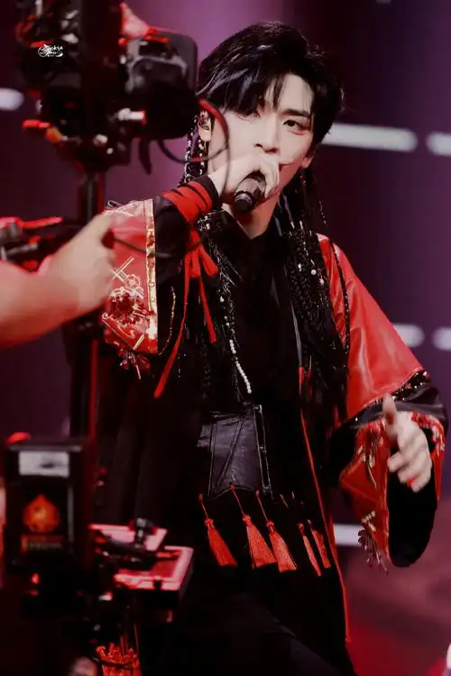 严浩翔刀马旦舞台##严浩翔 少年王者燃炸onfire