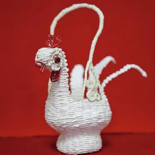 松江这个手工艺社团用五彩纸绳编出多彩生活_澎湃号