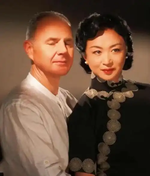 但是在这里的金星就像是一位慈祥的母亲,她真的是因为干女儿要结婚了